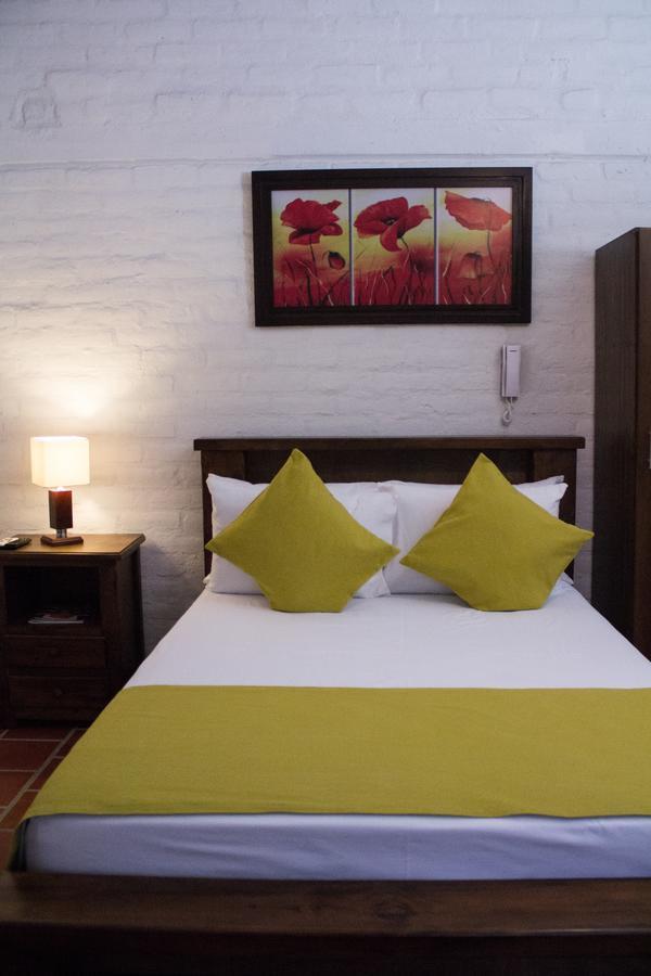Hotel Campestre Tardes Calenas Yumbo Kültér fotó